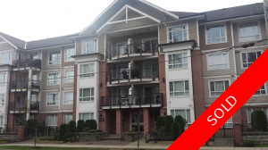 Guildford Condo for sale: 2 bedroom 818 sq.ft. (Listed 2016-12-30)
